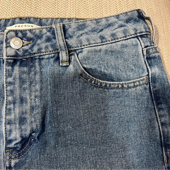 Pacsun size 28 Mom Jean shorts - Picture 4 of 12